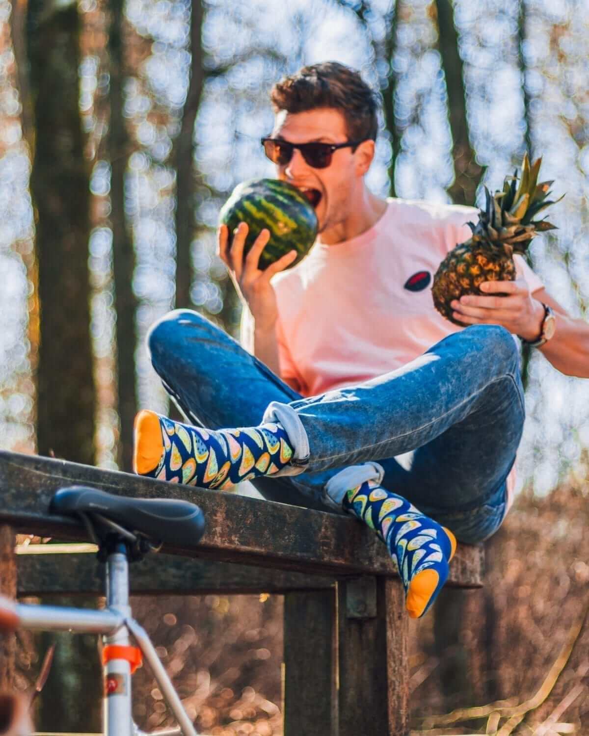 Fruitige Sokken: Een Vers Fruitige Trend om je Stijl op te Fleuren